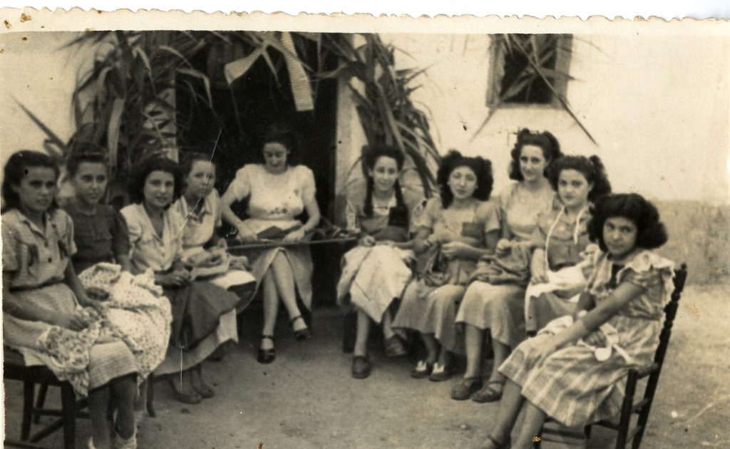 Taller de costura al Camp de la Bota, 1949